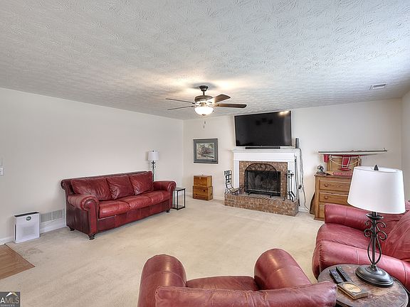 5th image of 520 Ansley Forest Dr