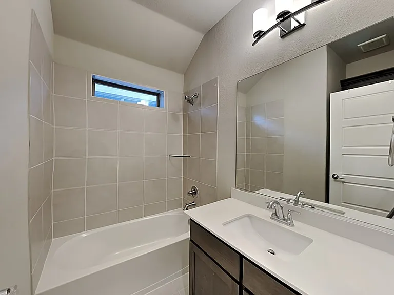 8262 Ottowa Rdg — Photo 17