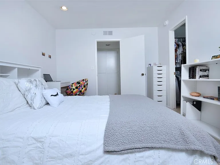 11856 Moorpark St #H — Photo 27