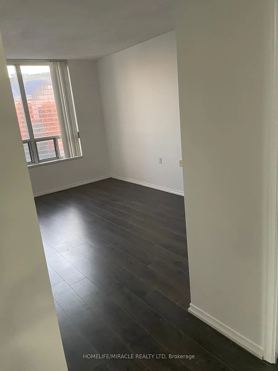 Building Photo - 35 Finch Ave E #Penthouse 201