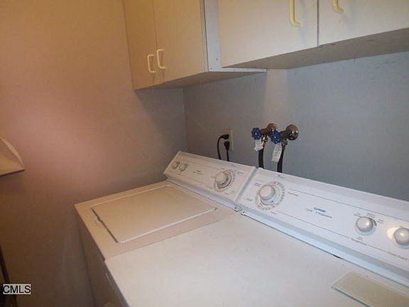 3rd image of 12 Acacia Dr