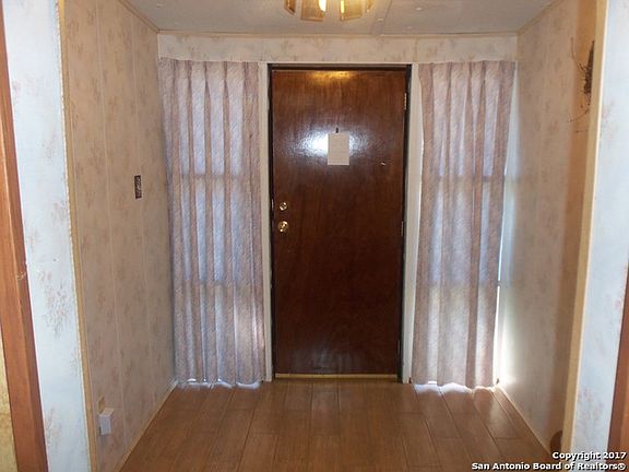 5th image of 1206 Clearcreek Dr