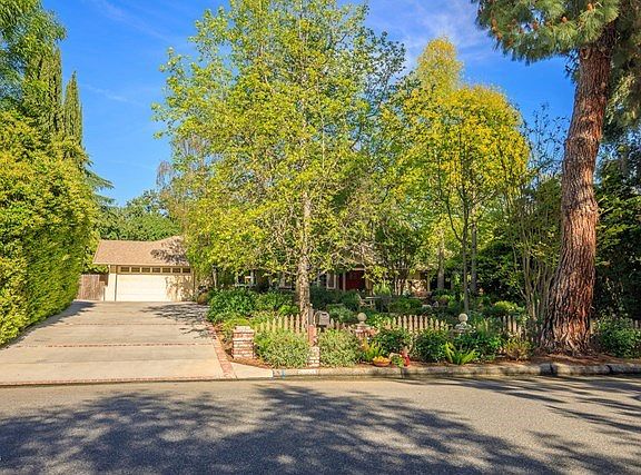 1074 Jeannette Ave Thousand-large-003-5-