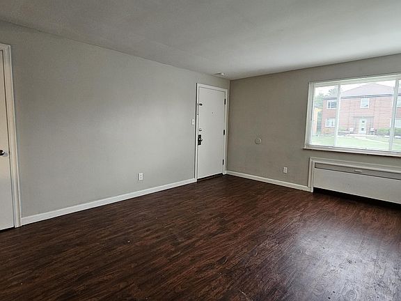 4th image of 3911 E Gatewood Ln APT 1