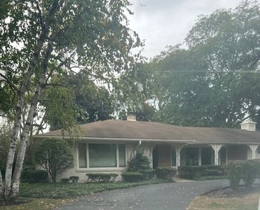 57 Park Ln, Golf, IL, 60029