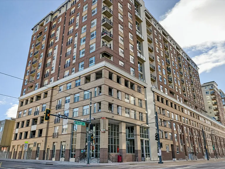 Arapahoe Square — Photo 37