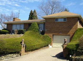 536 Longvue Dr, New Kensington, PA