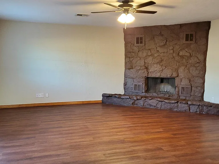1408 Cavalier St — Photo 5