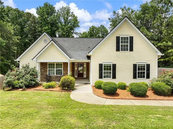 6439 Mossy Boulder Dr, Flowery Branch, GA 30542