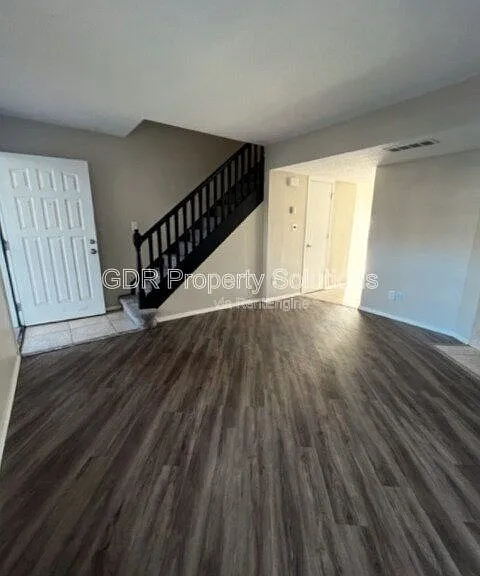 706 Fruit Ave NW #A — Photo 2