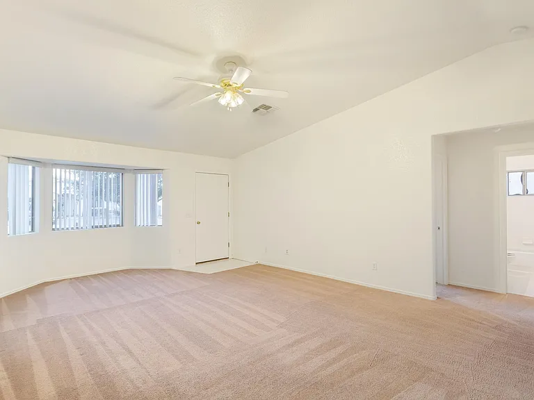 112 Buffalo Dr — Photo 14