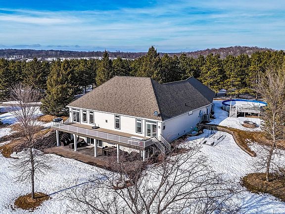 4th image of 29701 Buffalo Run