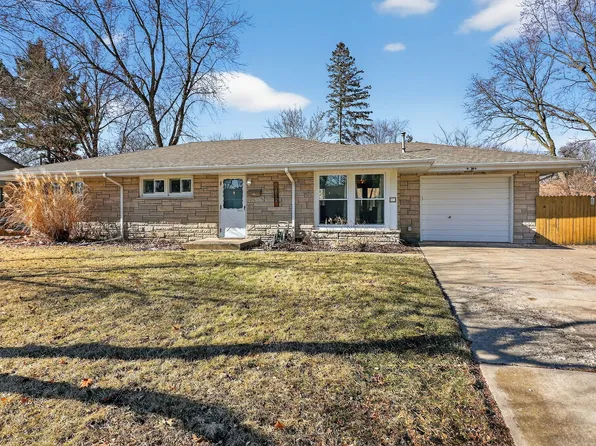 212 Hill Ave, North Aurora, IL 60542