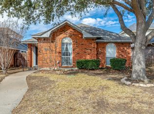 1527 Ranchview Ln, Carrollton, TX 75007