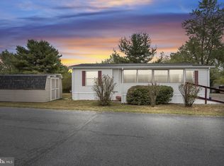 33 Redwood Ln, Carlisle, PA 17015