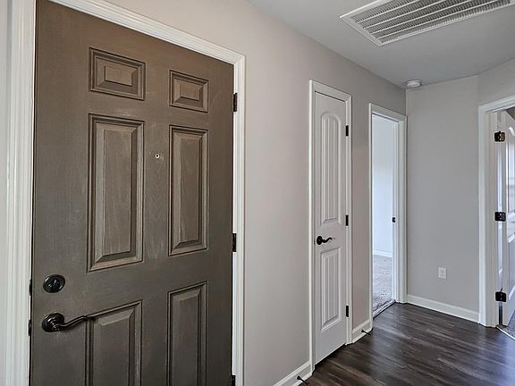3rd image of 113 Walkers Hill Rd
