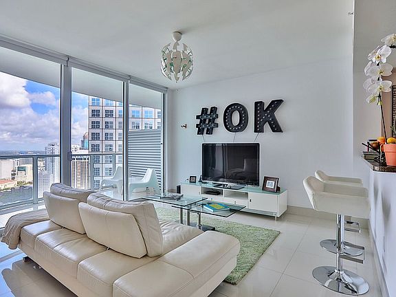 5th image of 300 S Biscayne Blvd APT 3605