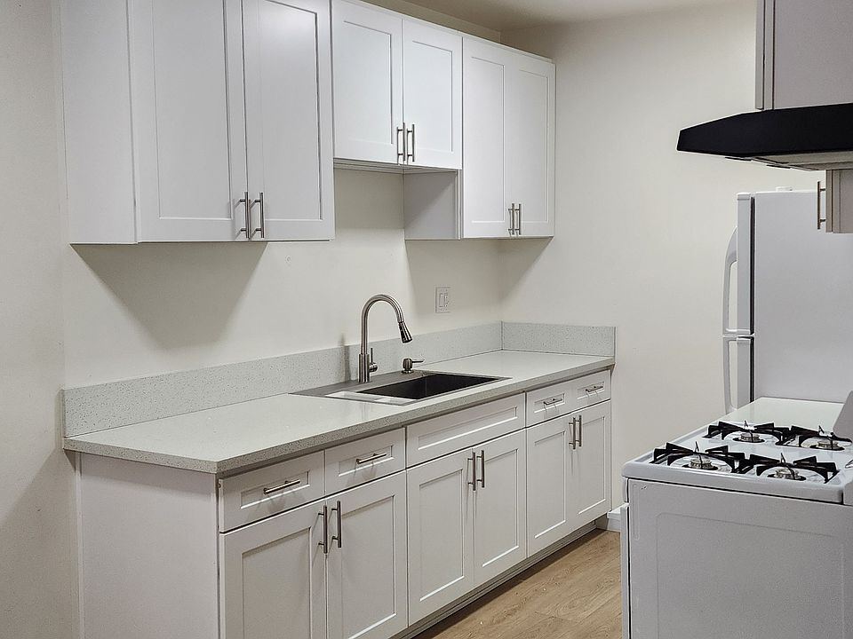 1st image of 670 Echandia St APT 10