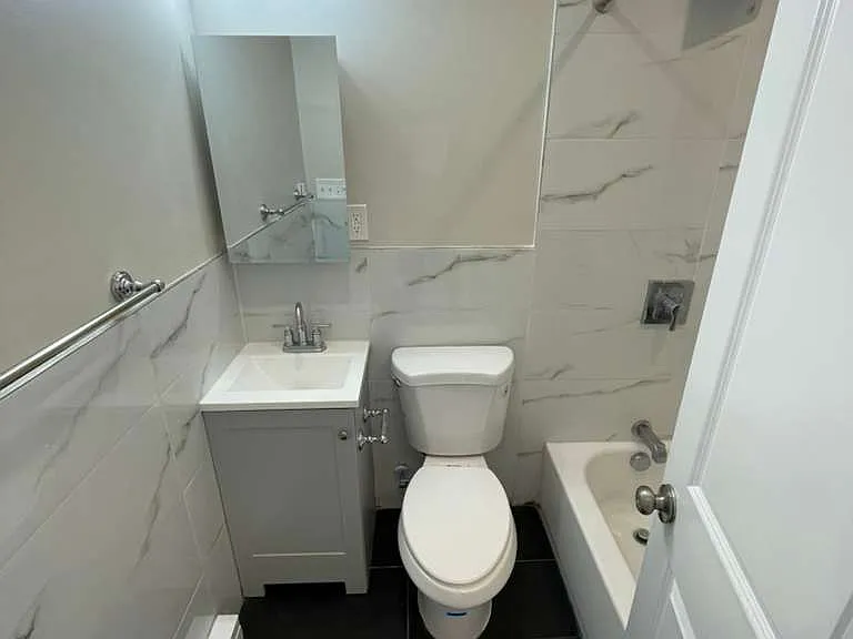 383 Avon Ave #3R — Photo 6