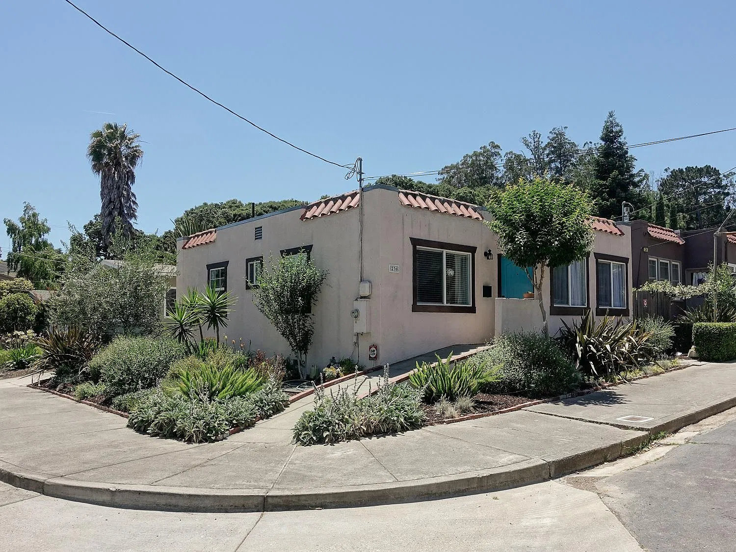 236 Arreba St — Photo 1