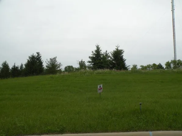 211 Glacial Terrace #6, Ripon, WI 54971