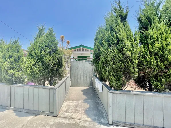 672 Junipero Ave #672, Long Beach, CA 90814