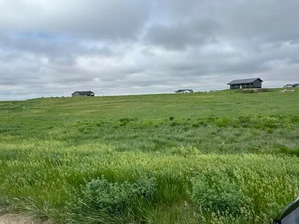 20426 Augusta Rd, Pierre, SD 57501