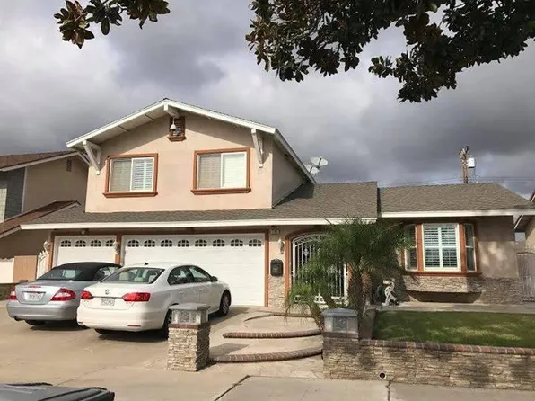 725 E Barkley Ave, Orange, CA 92867