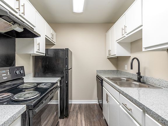 5th image of 4554 W Kiest Blvd APT 1045