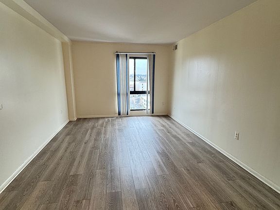 3rd image of 7600 E Roosevelt Blvd Unit 813