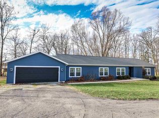 7076 E Zolman Dr, Churubusco, IN 46723