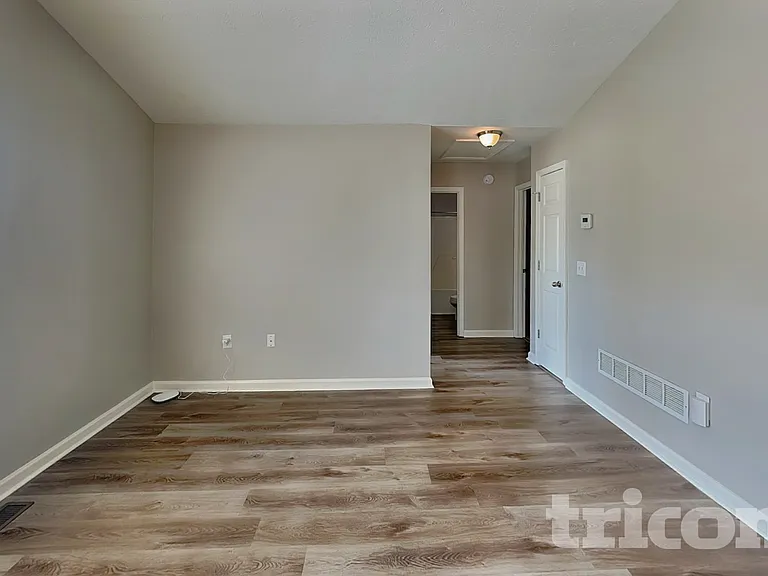 63 Twin Oaks Trl — Photo 2