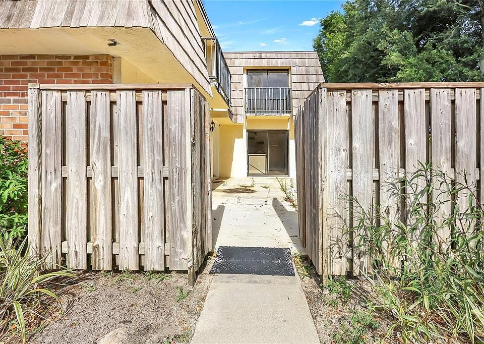 1st image of 2937 Poplar Ave