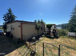 646 SE 8th St, Toledo, OR