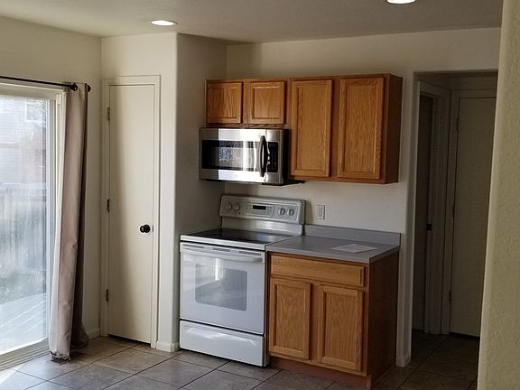 4th image of 1949 Dove Creek Cir