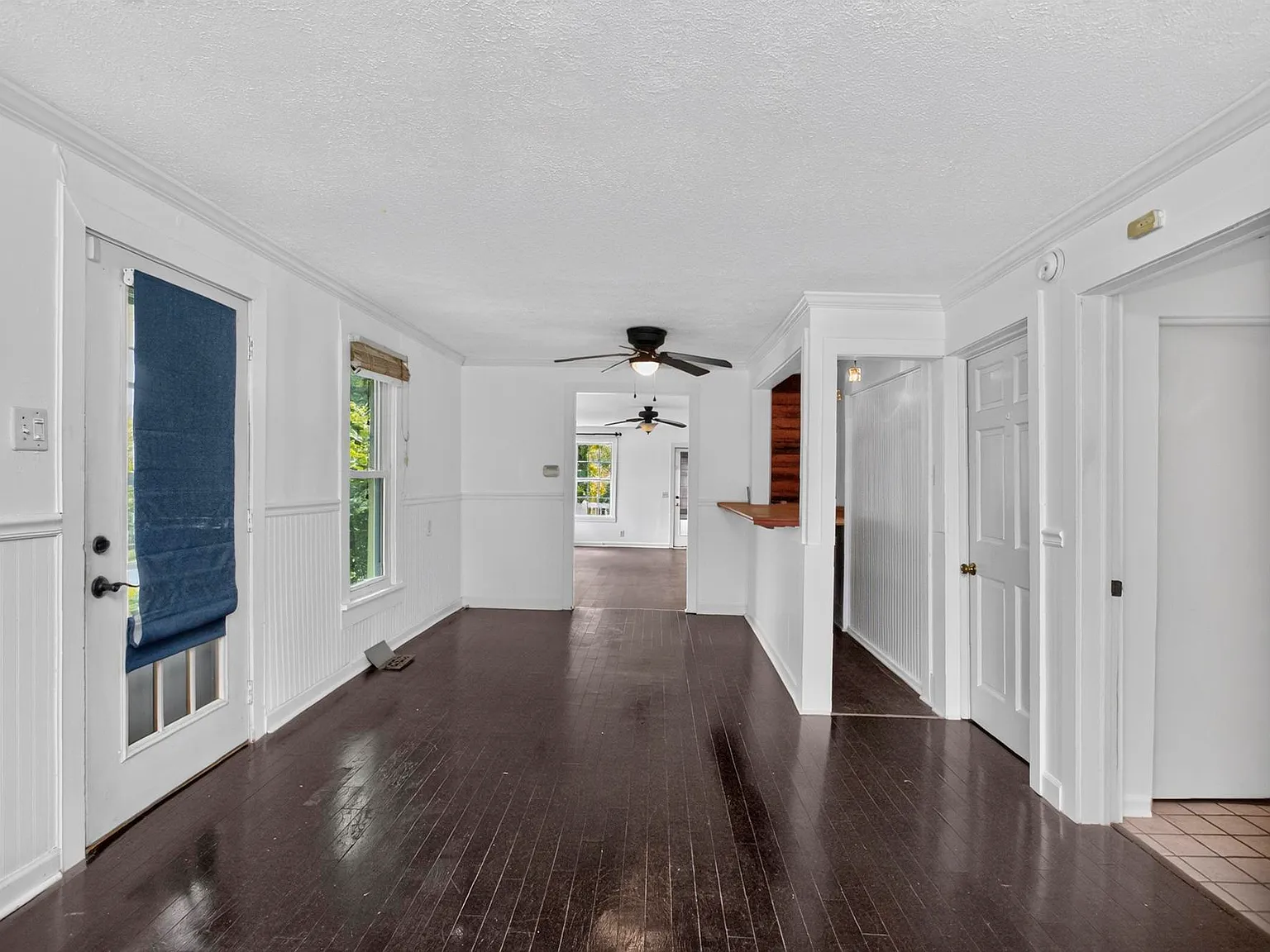 3 bed, 2.5 bath, 1422 sqft, $2,700 — Photo 3