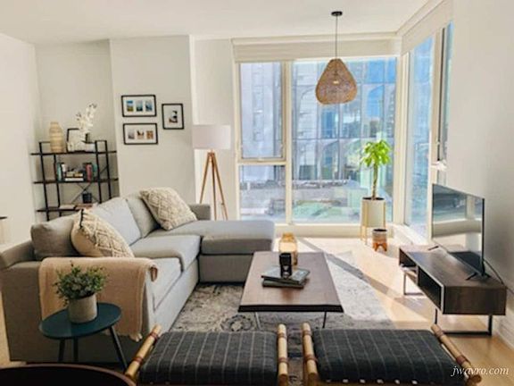 3rd image of 631 Folsom St APT 11B