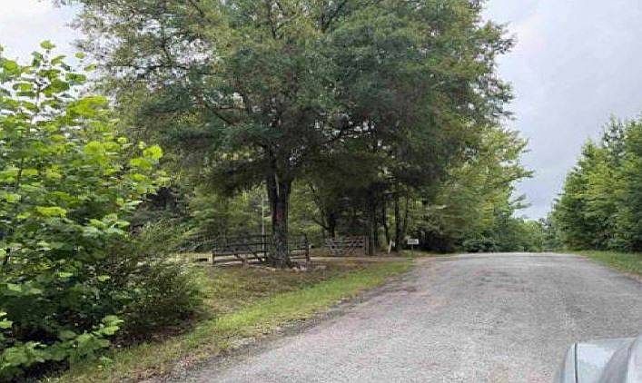 2nd image of 128 Barry Rd