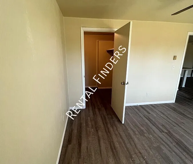 1830 August St #11 — Photo 7