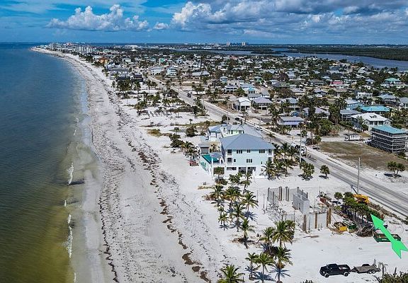 2nd image of 4230 Estero Blvd