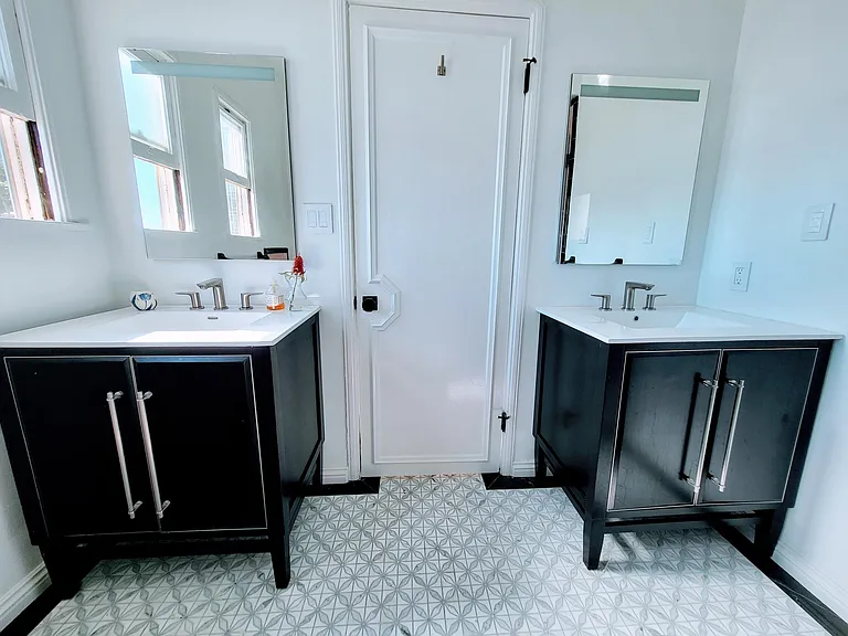 Main Bath Vanities