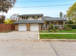 120 Rockford Rd, Toronto, ON M2R3A7