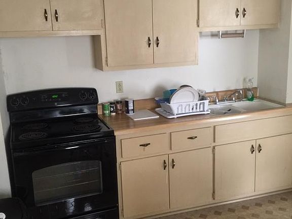 3rd image of 1029 S 7th St APT 5