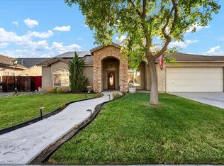 695 Crescent Ln, Lemoore, CA 93245