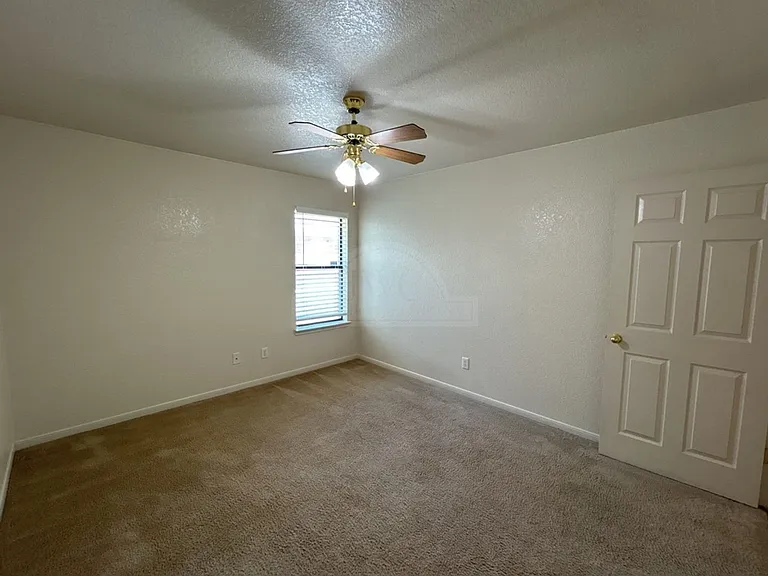 1107 Cinch Dr — Photo 20