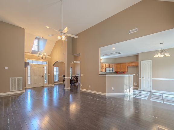 5th image of 3545 Rock Springs Rd