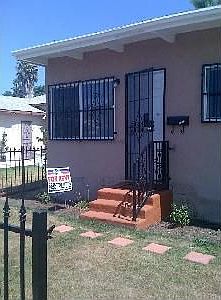 1st image of 1233 W 97th St
