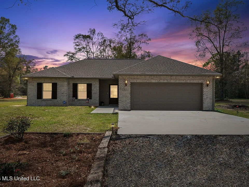 11 Hammock Rd