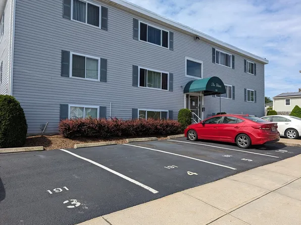 191 Glasgow St APT 3, Fall River, MA 02721