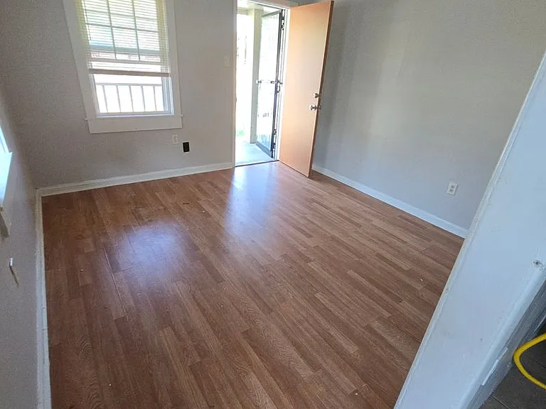 682 Boston St #1 — Photo 6